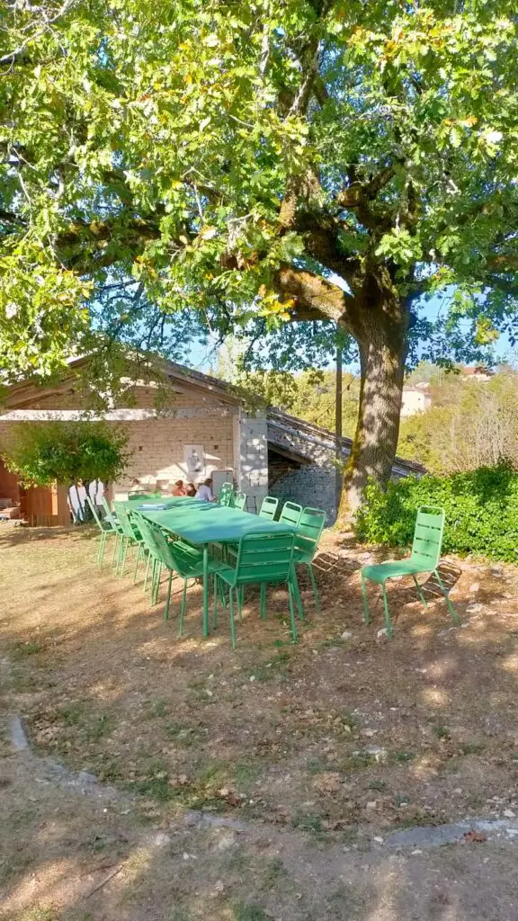 Magnifique ferme rénovée, baignade écologique, grange parquetée pour stages