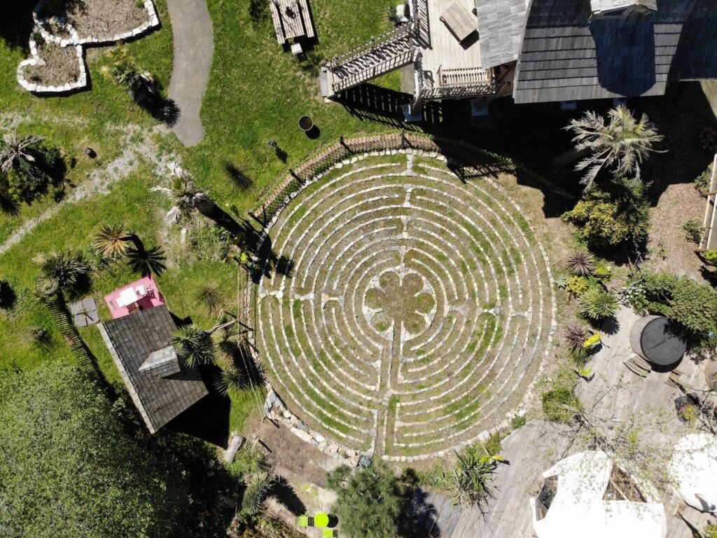 Le Jardin Zen du Quistillic in the heart of Brittany: Feng Shui training, spiritual retreats, team building, hire and exclusive use, a SACRED PLACE