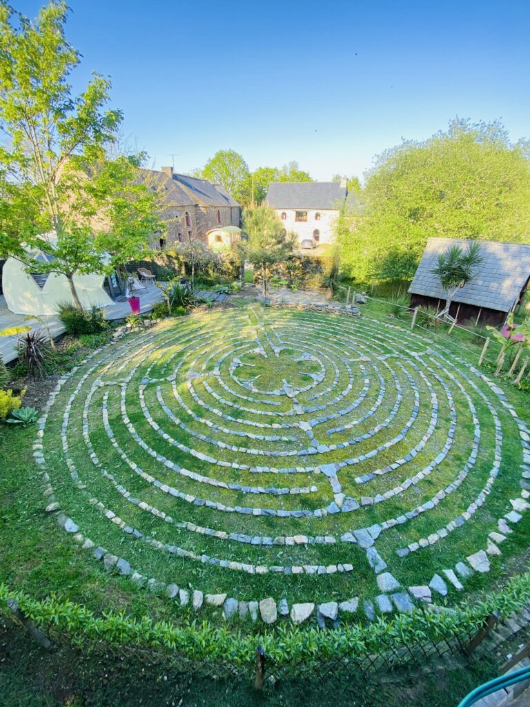 Le Jardin Zen du Quistillic in the heart of Brittany: Feng Shui training, spiritual retreats, team building, hire and exclusive use, a SACRED PLACE