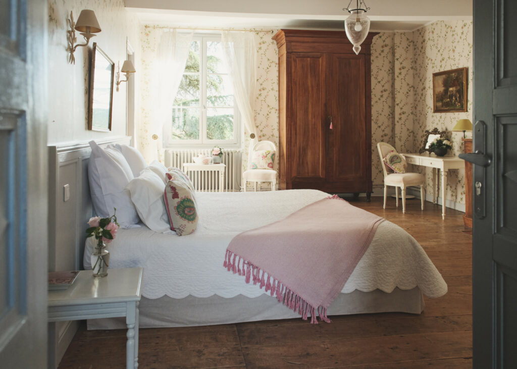 Chateau de Lassalle- Idyllic French château surrounded by rolling hills in South West France
