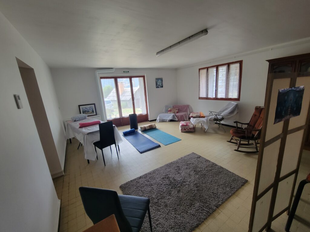 Lieu de retraite bien-être à Allos – Yoga, méditation & stages | 10 à 16 pers.