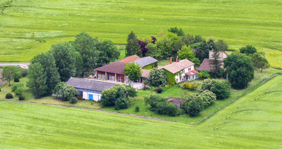 LES HANGARS DE PIOL in the Tarn
